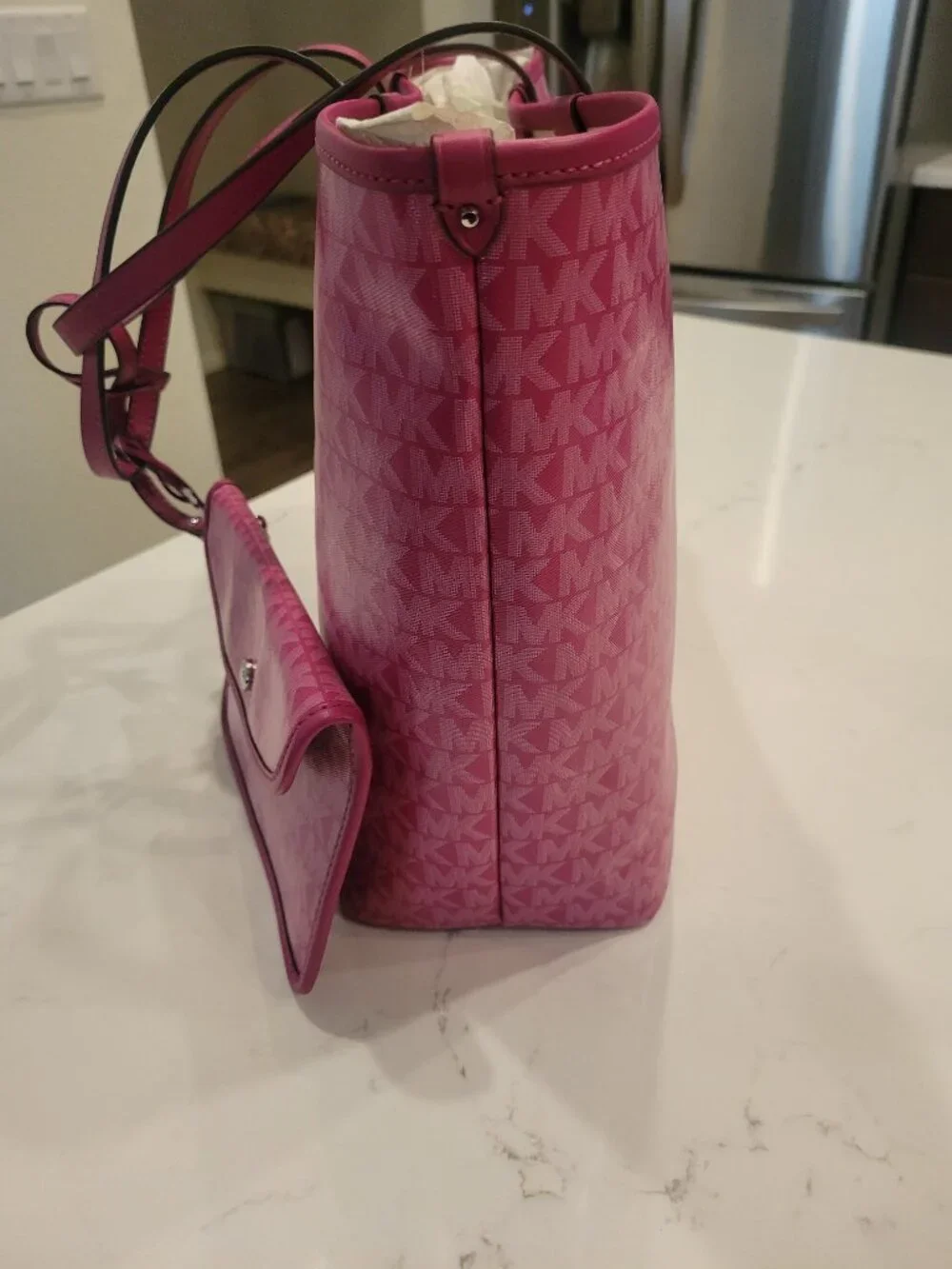 NWT Michael Kors Tote w\matching make-up bag